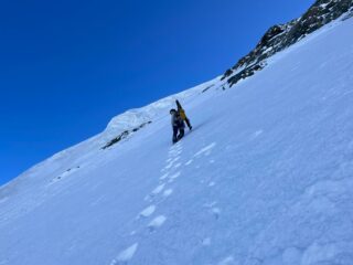 Nella parte bassa sulla scala a pioli