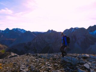 In discesa, panorama dal tratto di dorsale in alto