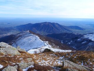 Pian Munè ed il M.te Bracco dalla Rocca della Crovella.