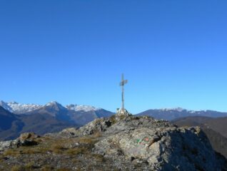 In vetta con le Alpi Liguri