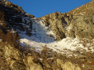 La cascata al mattino