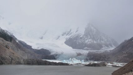 Il cerro Torre laggiù da qualche parte